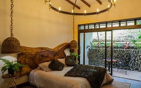 El Río Hotel